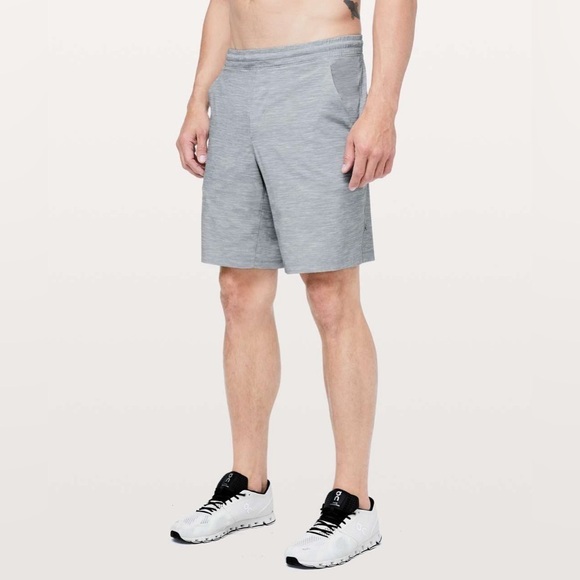 Lululemon Pace Breaker Out Of Mind Liner 9" Size L - Picture 1 of 7